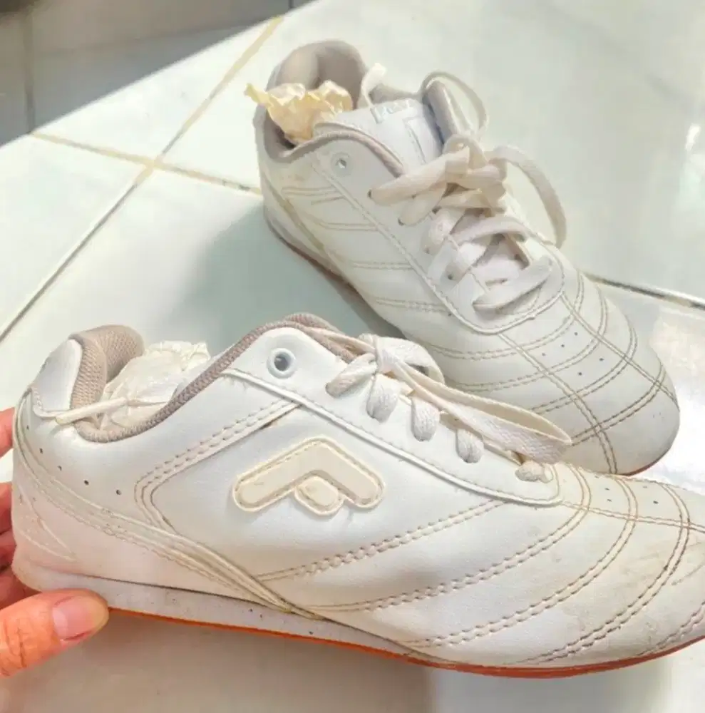 Sepatu preloved dan sandal new