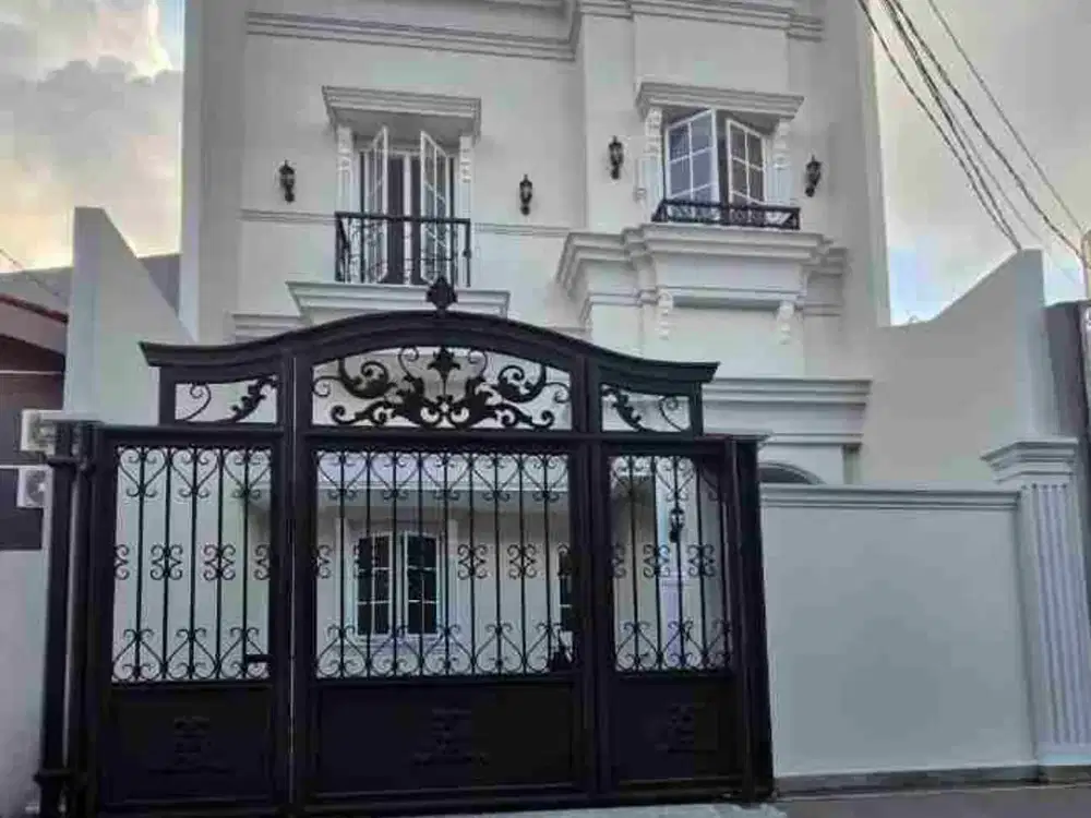 Dijual Rumah Mewah di Komplek DPR Jakarta Barat