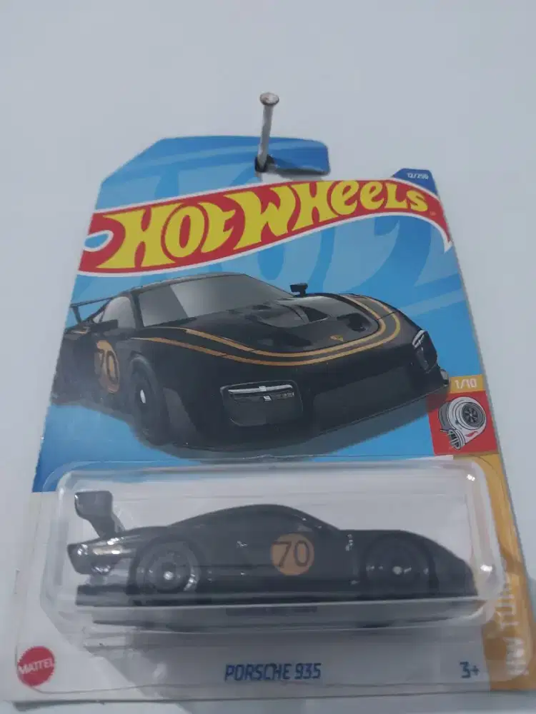 Hot wheels porsche 935 black edition