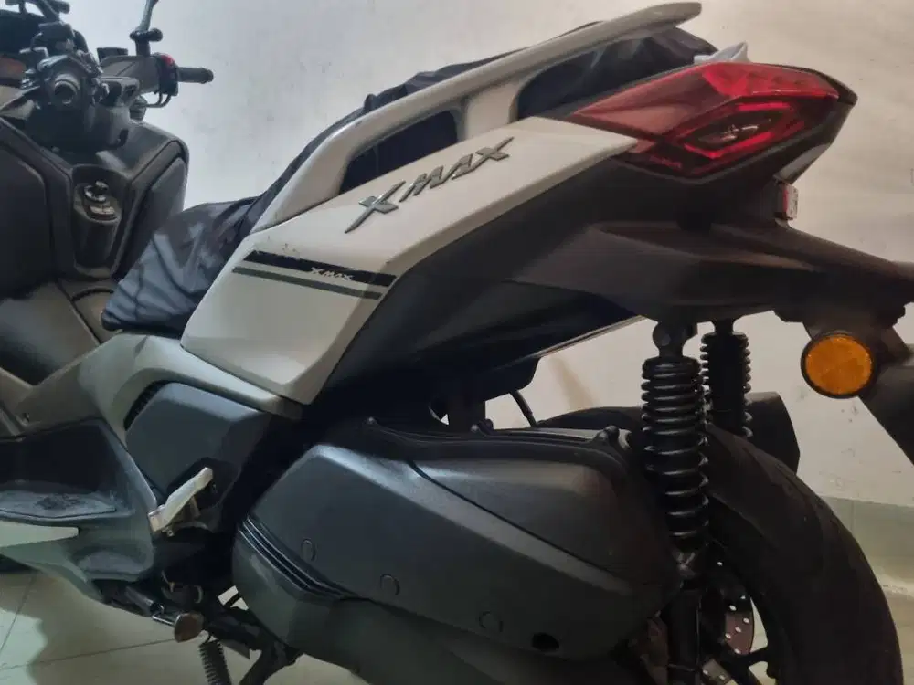 Xmax connected abs 2023