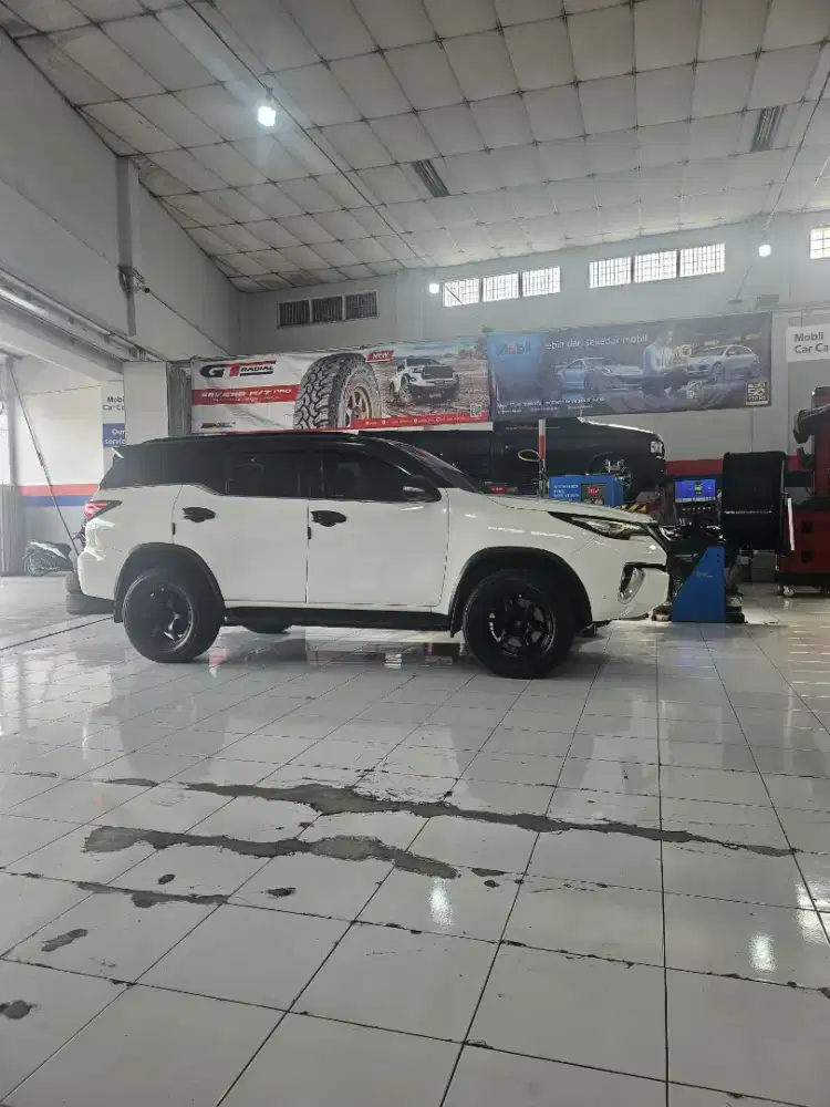 Jual fortuner vrz putih 2016