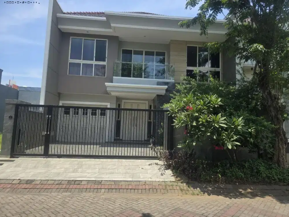 Rumah San Diego Mewah Pakuwon City , Strategis