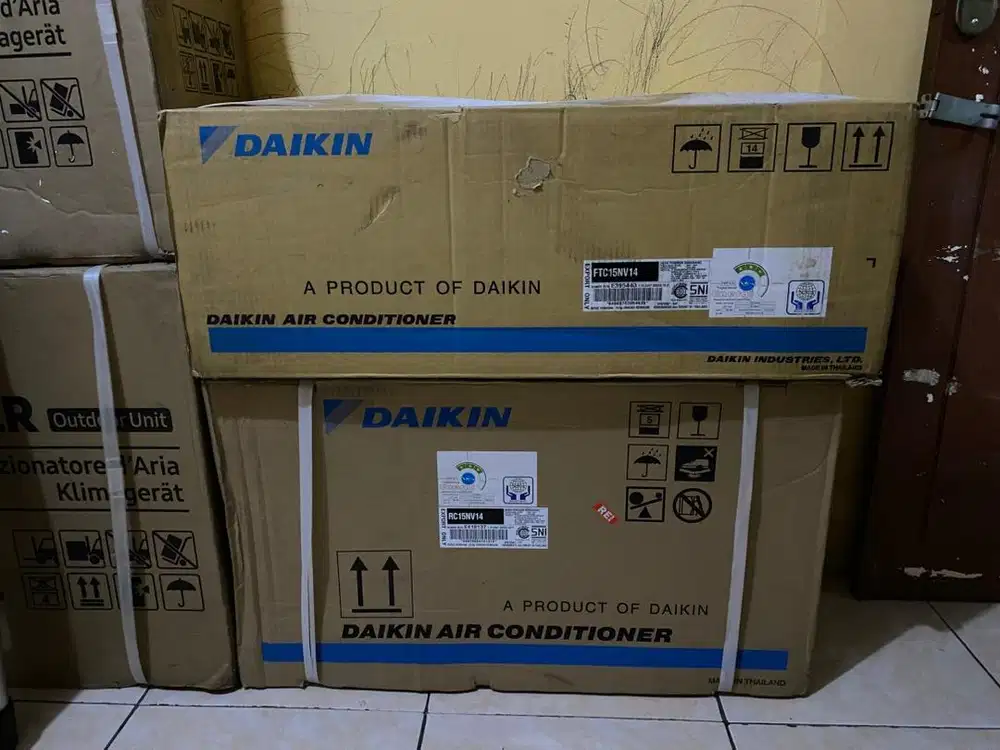 AC Daikin Thailand 1/2 PK kondisi Baru, stok terakhir