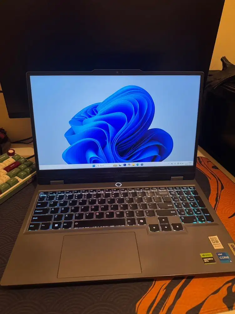 LENOVO LOQ 15IRX9 RTX 4050