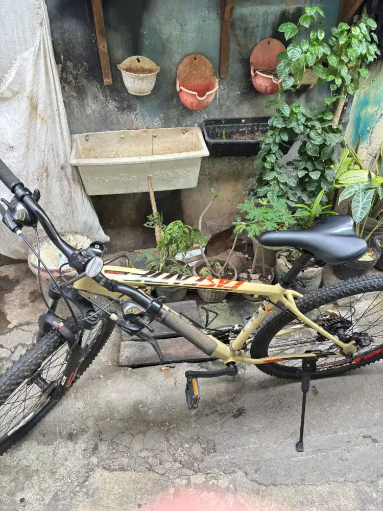 sepeda gunung polygon cascade three