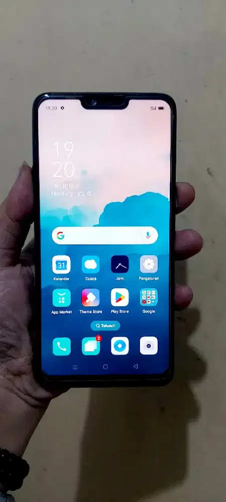 oppo F7 ram 4/64gb normal mulus no minus jual hp aja lok ciledug