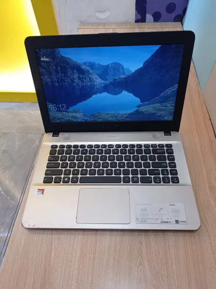 Asus VivoBook AMD A9 GEN 9 LANCAR SIAP PAKAI