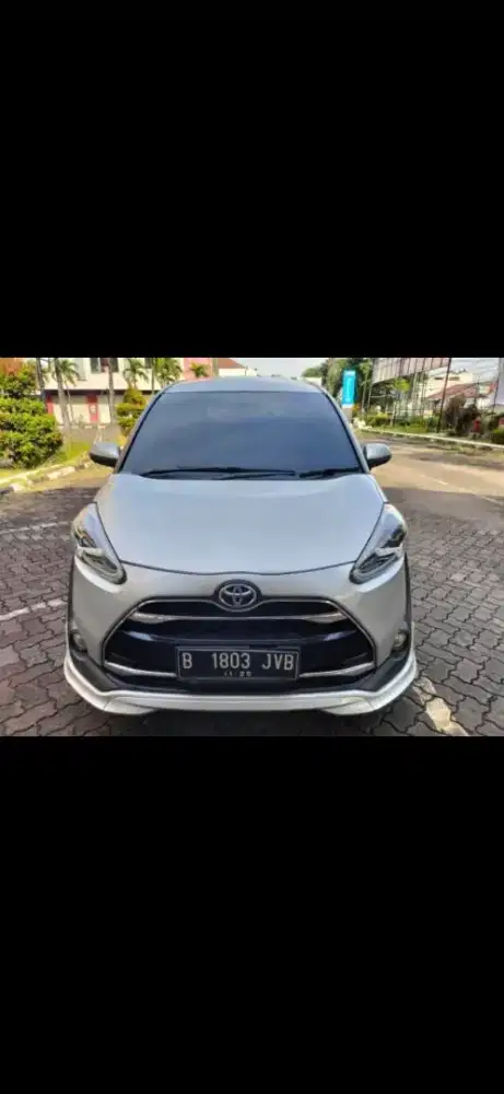 Toyota sienta 1.5  Q 2017 matic bensin mulus terawat MURAH BU, CASH