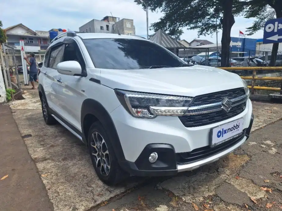 DP MURAH Suzuki XL7 1.5 Beta Bensin-MT 2020 Putih CUORB