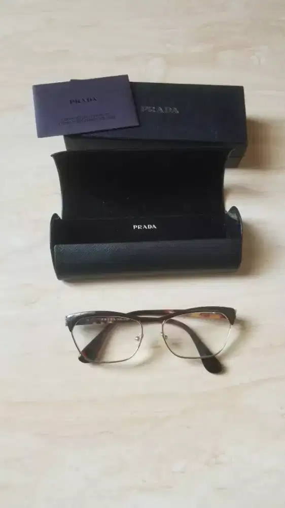 Kacamata original prada VPR 57Q
