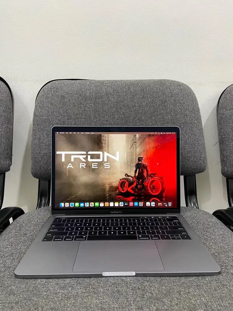 MacBook Pro 2019 i7/16/512GB