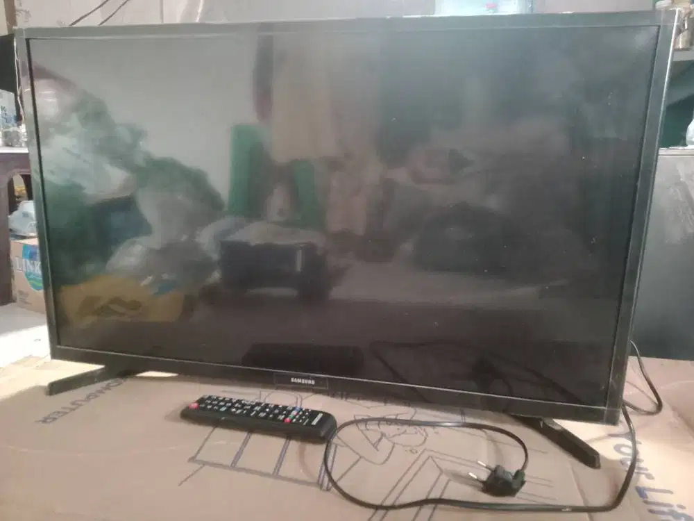 TV LED, Merk SAMSUNG, 32 inci