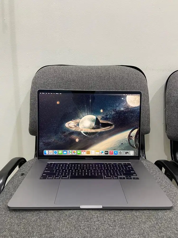 MacBook Pro 2019 16-inc i9/32/512GB