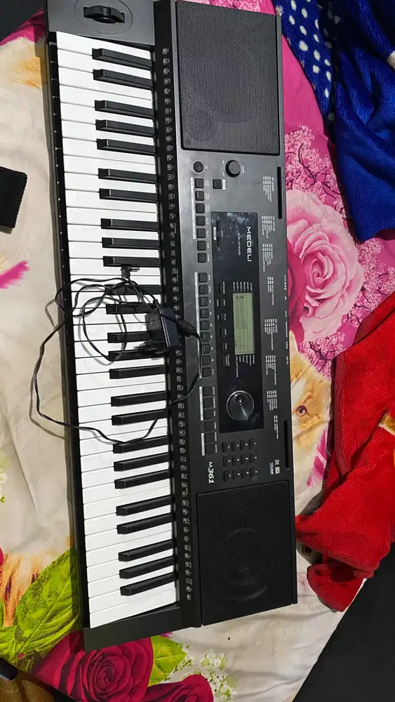Jual keyboard piano MEDEL M361