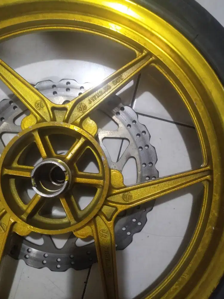 Velg ban disc Cakram depan belakang Ninja R/SS/RR  Axio kondisi 90%