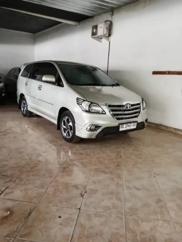 KIJANG INNOVA V LUXURY 2014 ISTIMEWA