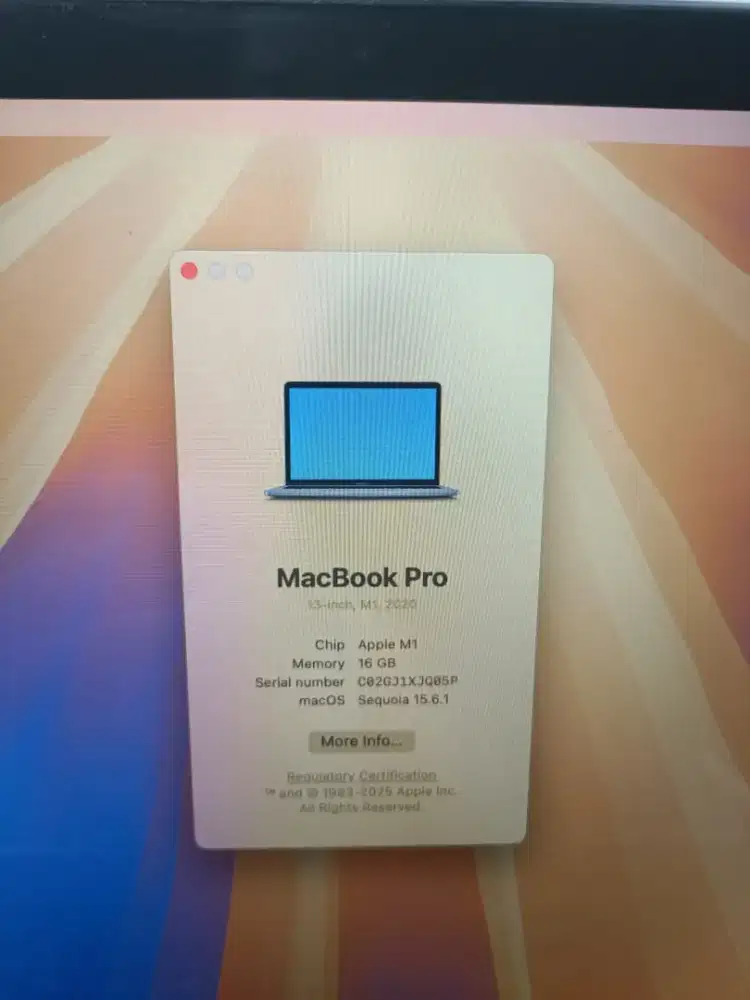 Macbook Pro M1 Layar 13 Inch Ram 16 Ssd 512 lngkap full set Space grey