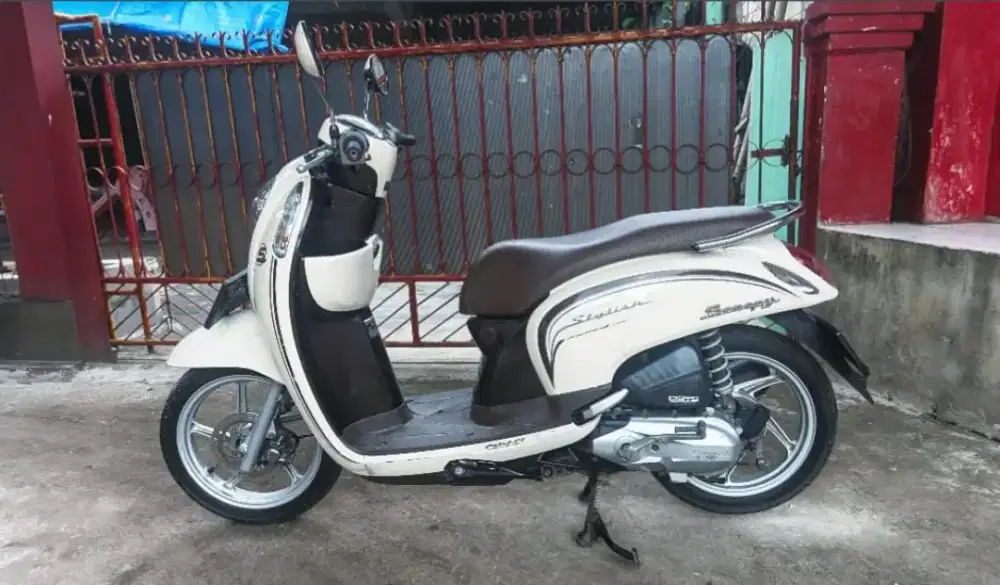 HONDA SCOOPY 2016
