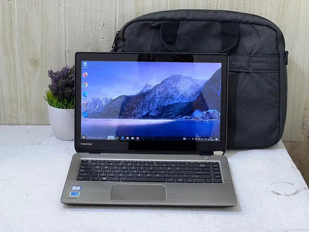 Toshiba Satelite E45T i5-4200U RAM 8 SSD 256 GB TouchScreen Mulus