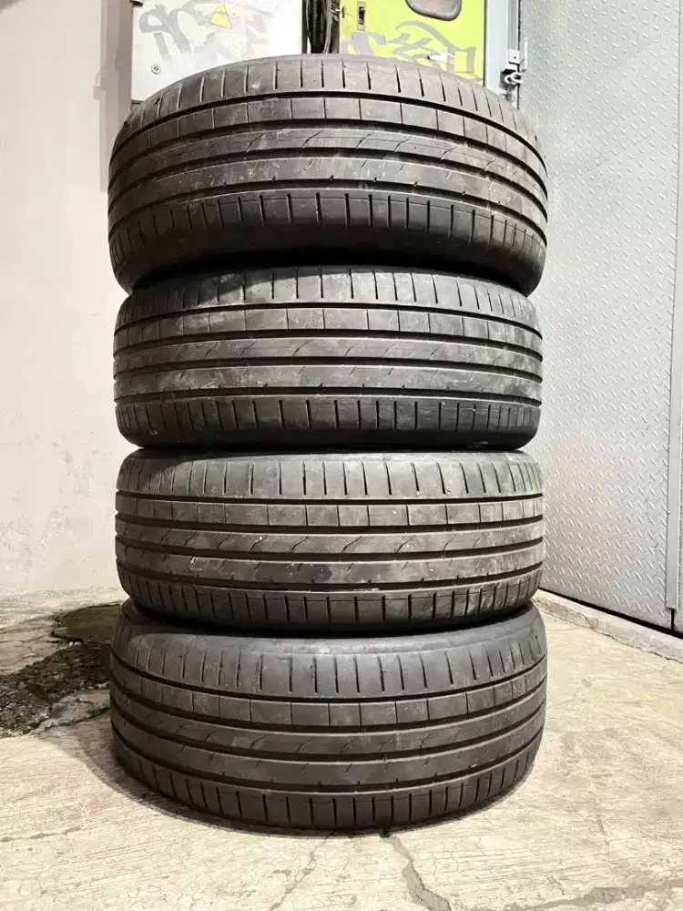 Jual ban mobil masih sangat bagus