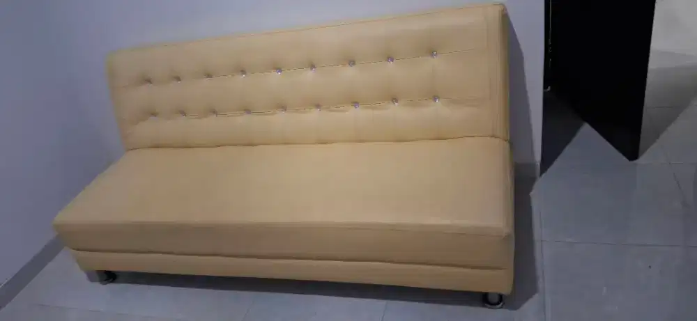 Sofa kulit bisa buat kasur
