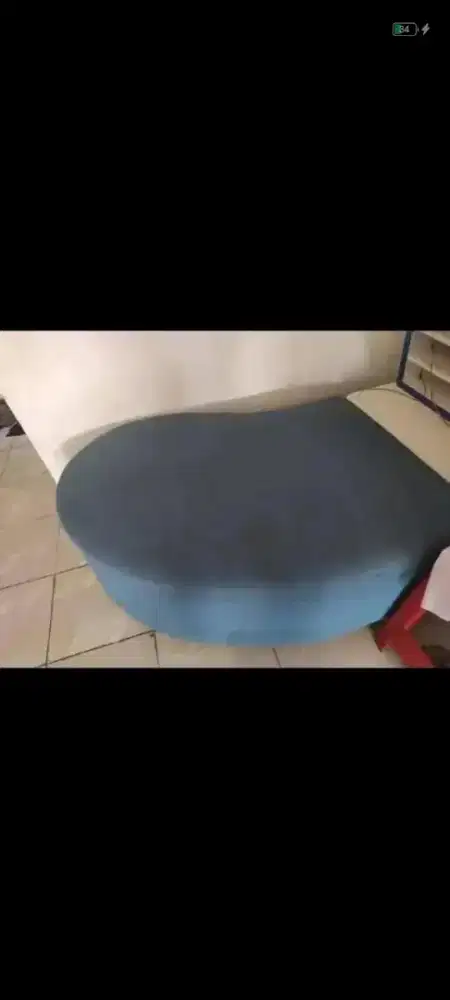 Lemari box dan kursi duduk