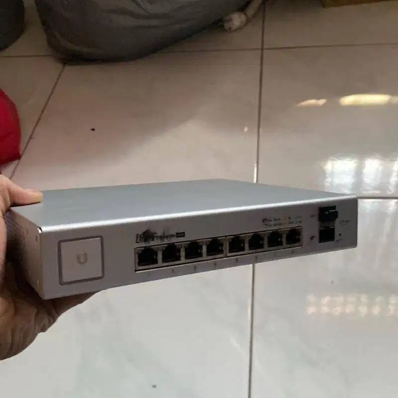 Unifi UBIQUITI US-8-150W.