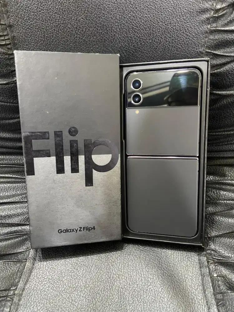 Z FLIP 4 PHANTOM BLACK 8/128 EX SEIN