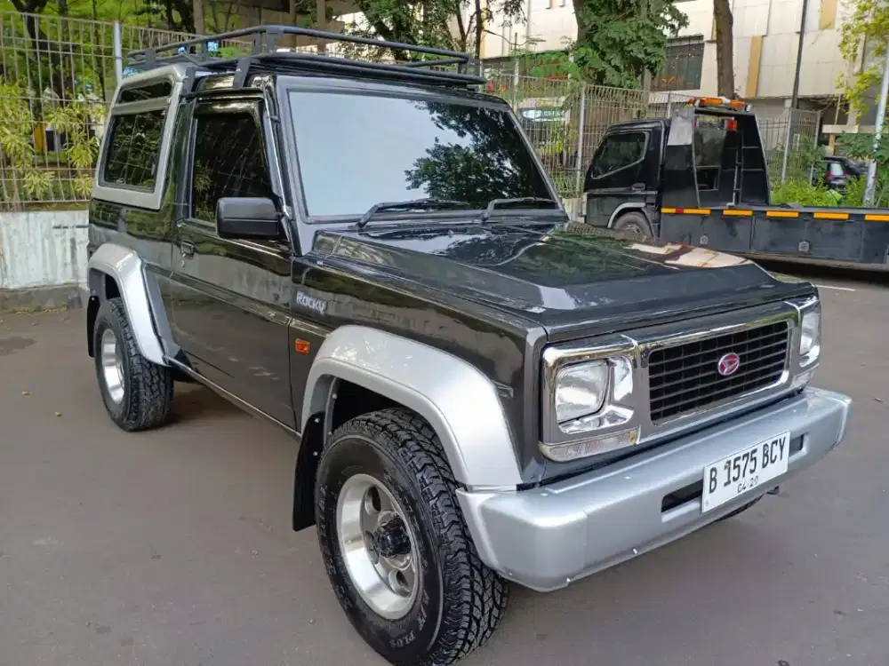 Daihatsu Taft Rocky Independent Tahun 2006 asli