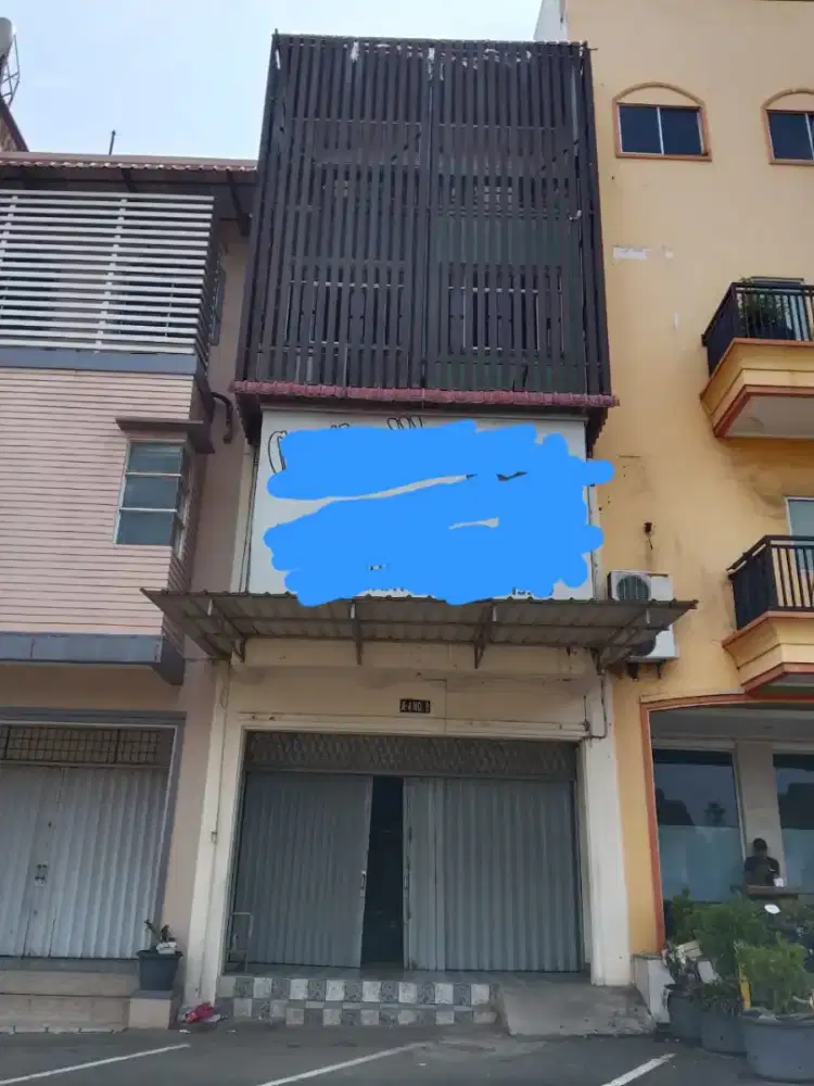 Disewakan ruko 4 lt di komplek palm spring