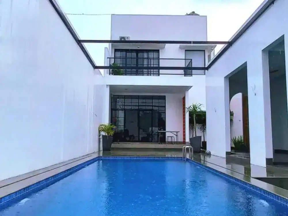 Rumah modern 2 lantai dengan kolam renang jln godean KM 6.5