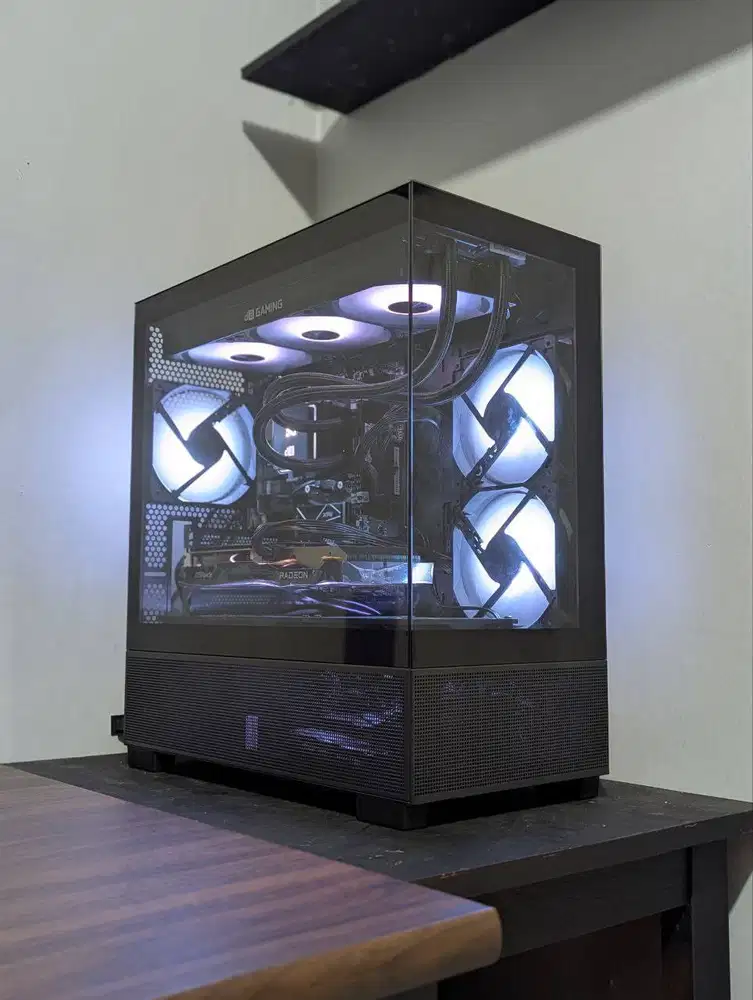 PC Gaming Streaming Editing Ryzen 5 5600 + RX 6600 Garansi 2028