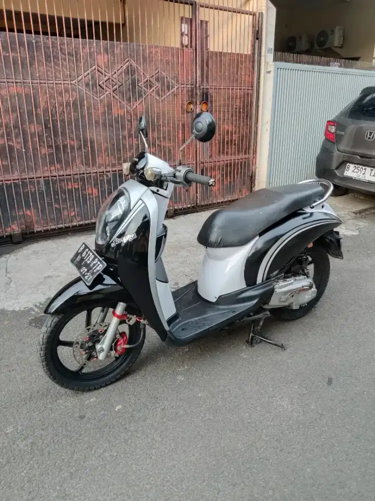 Honda Scoopy th 2012 plat 2027 PJK pnjng mesin halus
