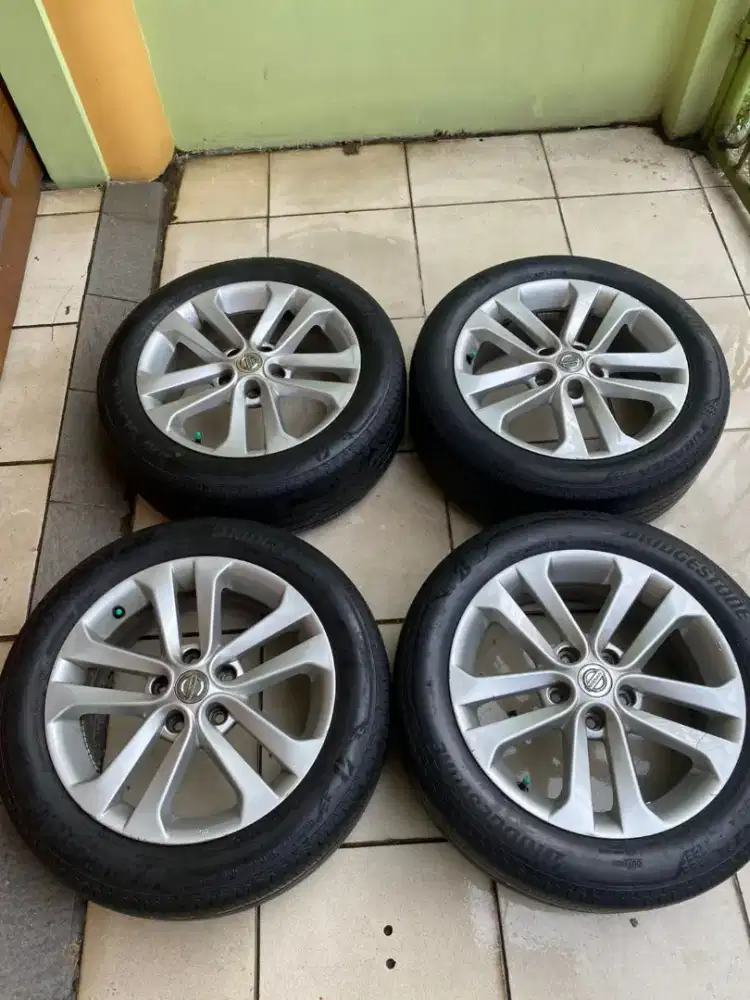 Velg oem nissan juke R17