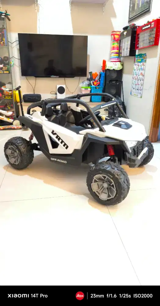 mobil accu .mainan anak muat 2 anak