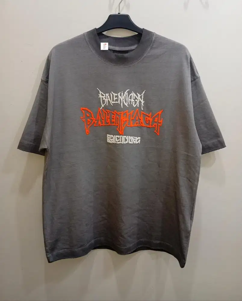 BALENCIAGA METAL LOGO WASHED TSHIRT GREY
