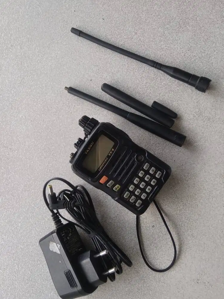 HT YAESU VX6 Allband Transceiver