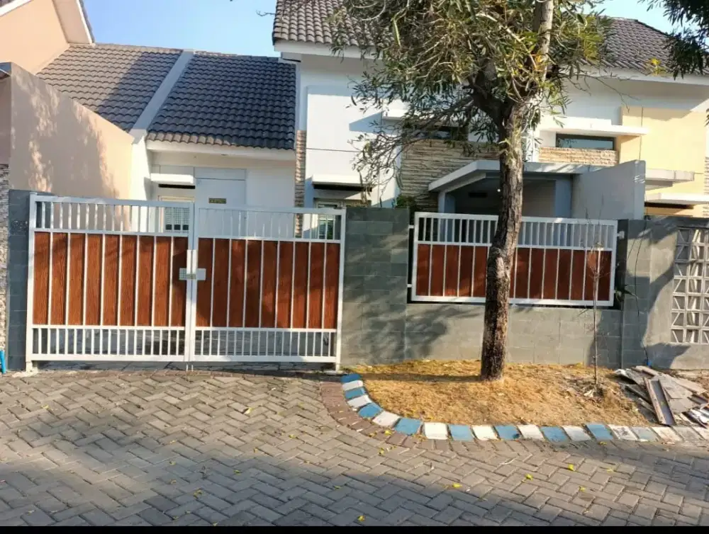 Dikontrakkan Rumah Puri Surya Jaya Cluster Valencia Terrace