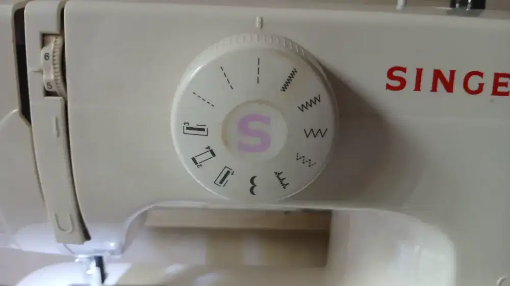 MESIN JAHIT SINGER 1306 PORTABLE