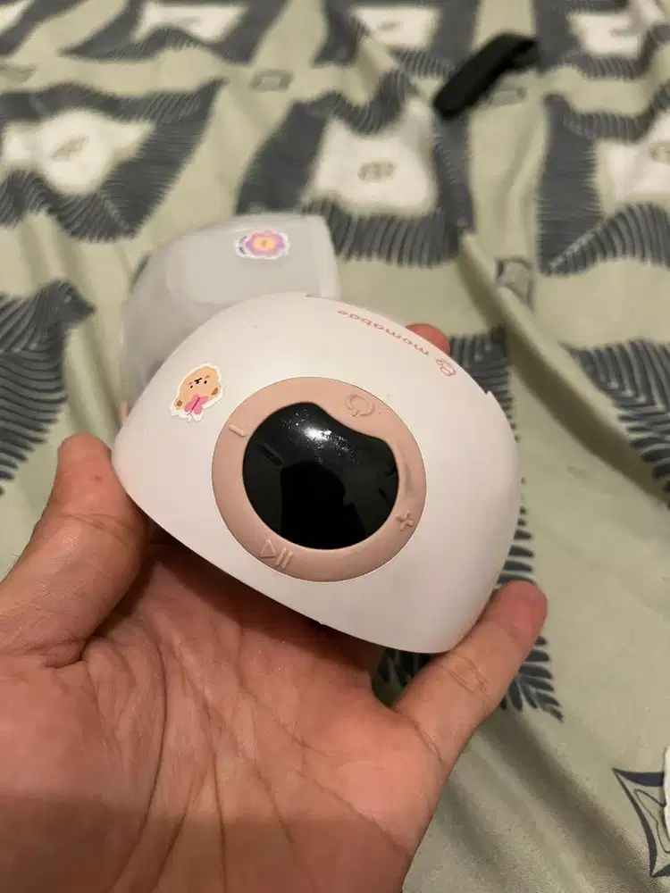 Momabae omni hansfree