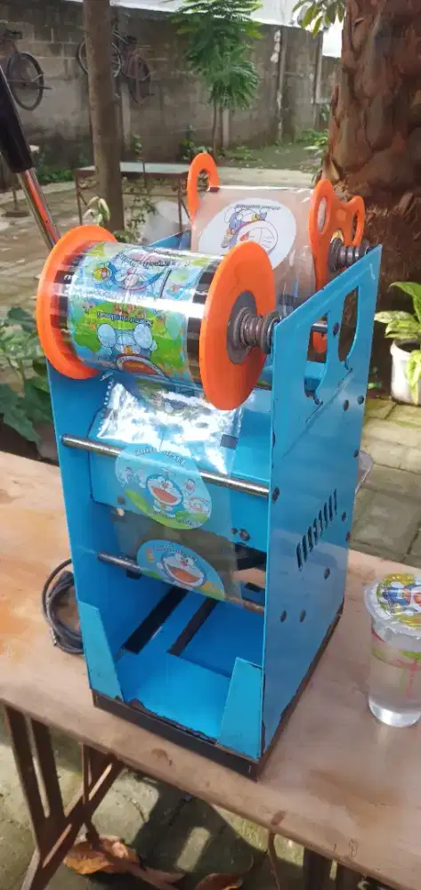 CUP SEALER  12 -- 26 OZ.