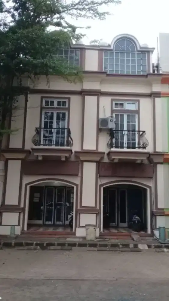 Disewakan ruko kawasan citra grand cibubur