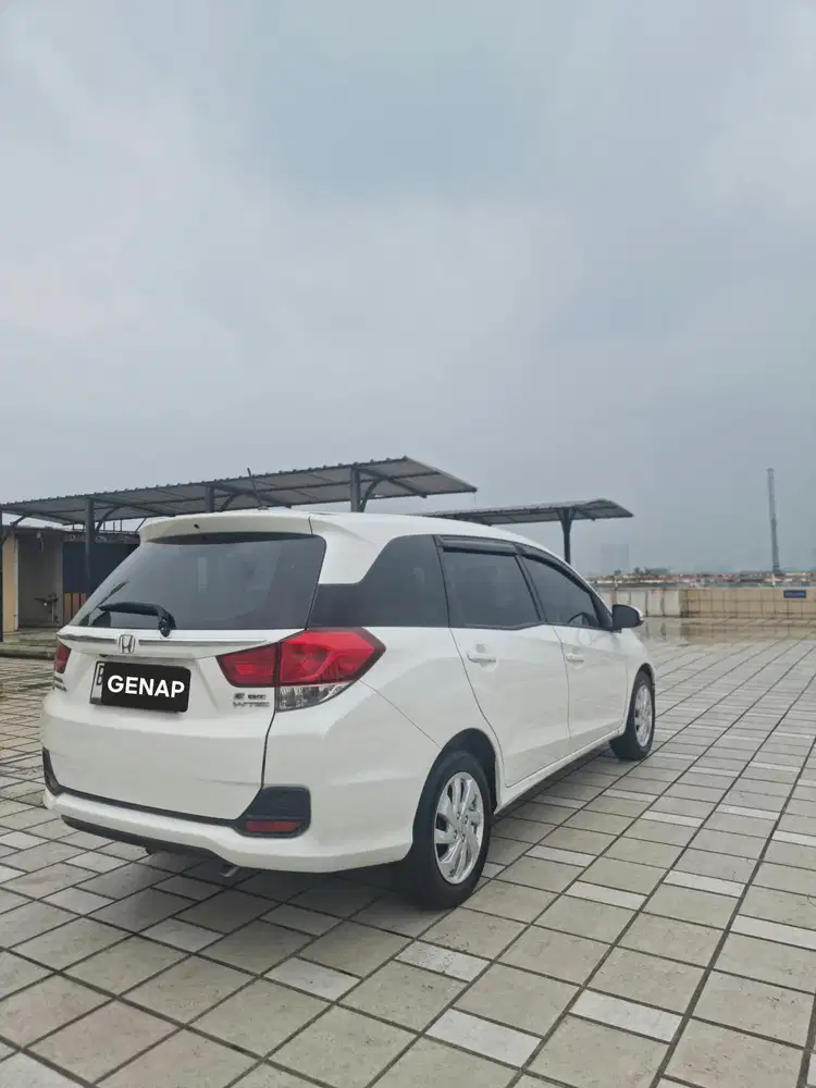 Honda Mobilio 2017 E AT matik Putih Istimewa [Tdp 8jt]