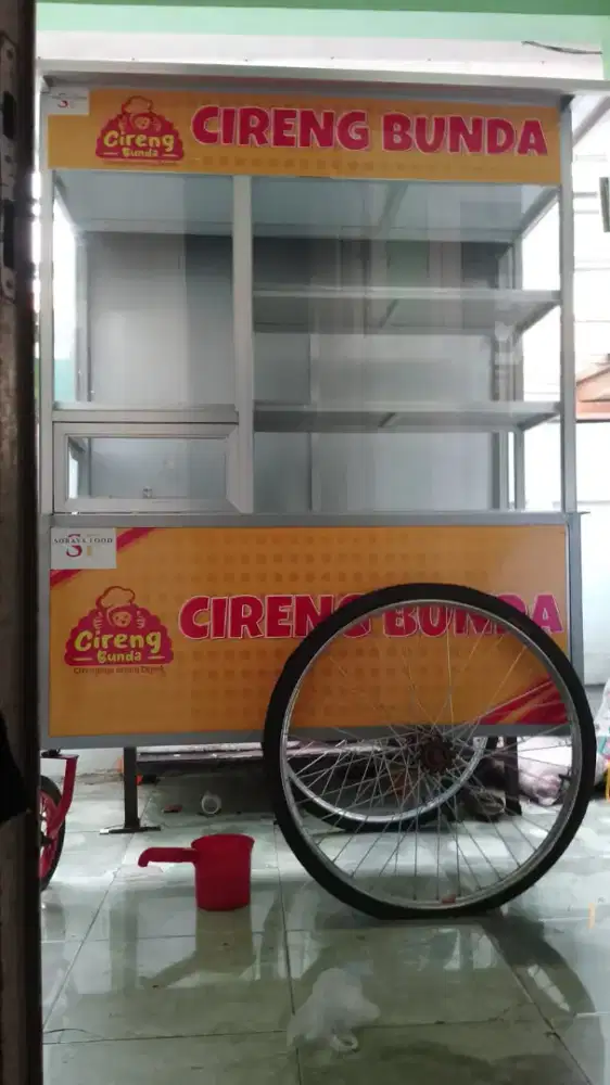 Gerobak jualan gorengan/martabak/kebab/cireng/nasi goreng/nasi kuning