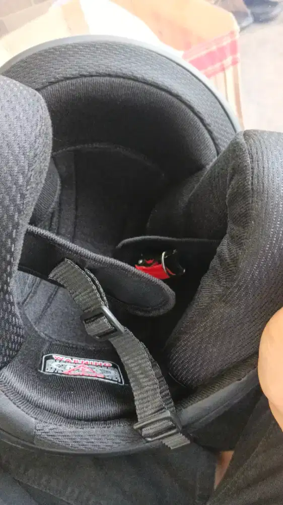 helm MLA hitm doff ga jadi pakai