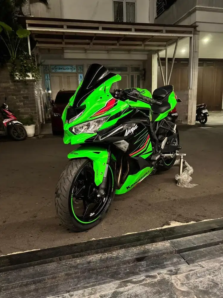 ZX-25R 2024 KM under 300!!