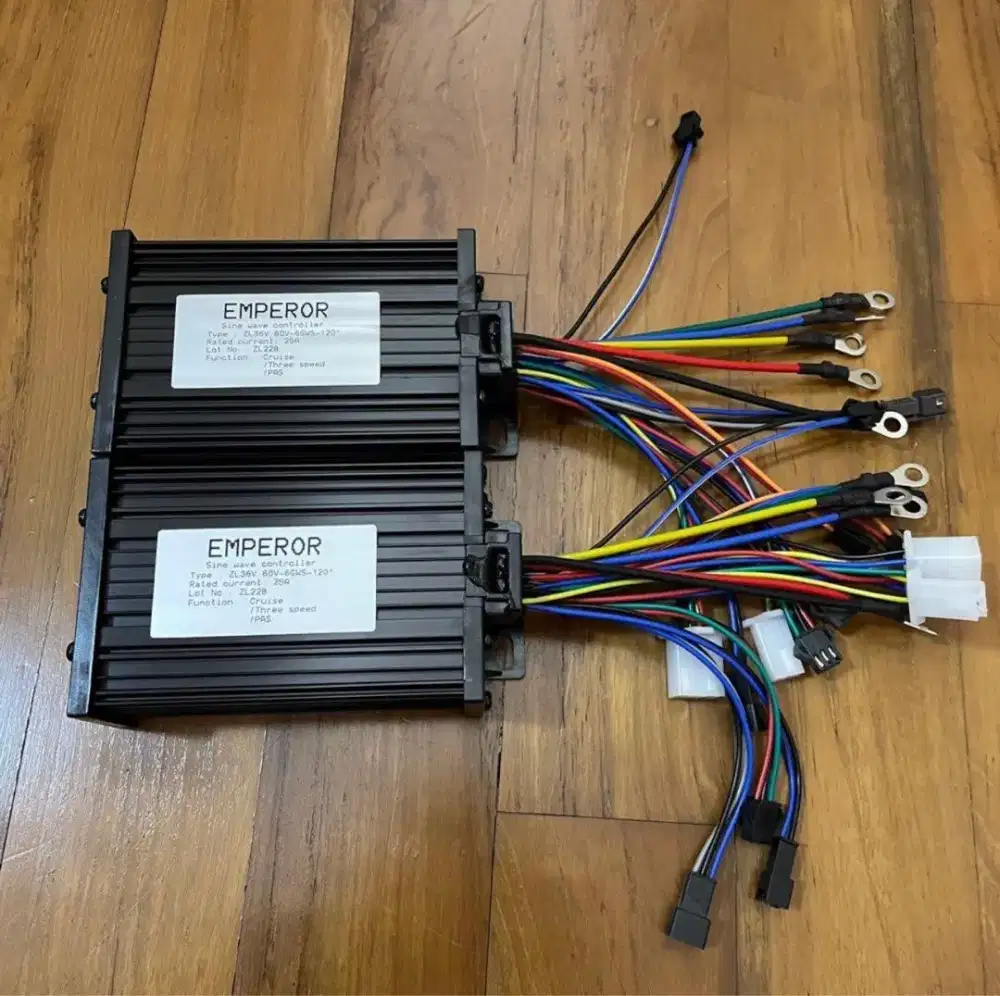 EMPEROR 36-60v 25A Sinewave Controller
Sinus Motor Listrik