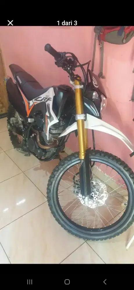 Di jual motor crf 2025 sangat..sangat..sangat terawat