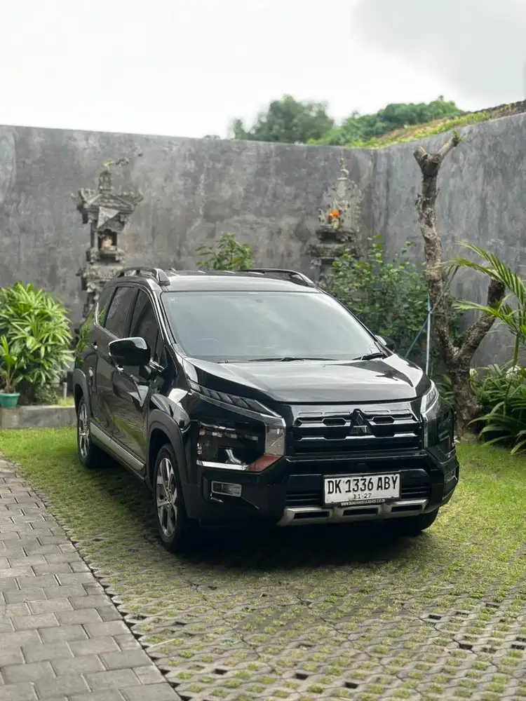 XPANDER CROSS 2022 PREMIUM MATIC ASLI BALI LOW KM