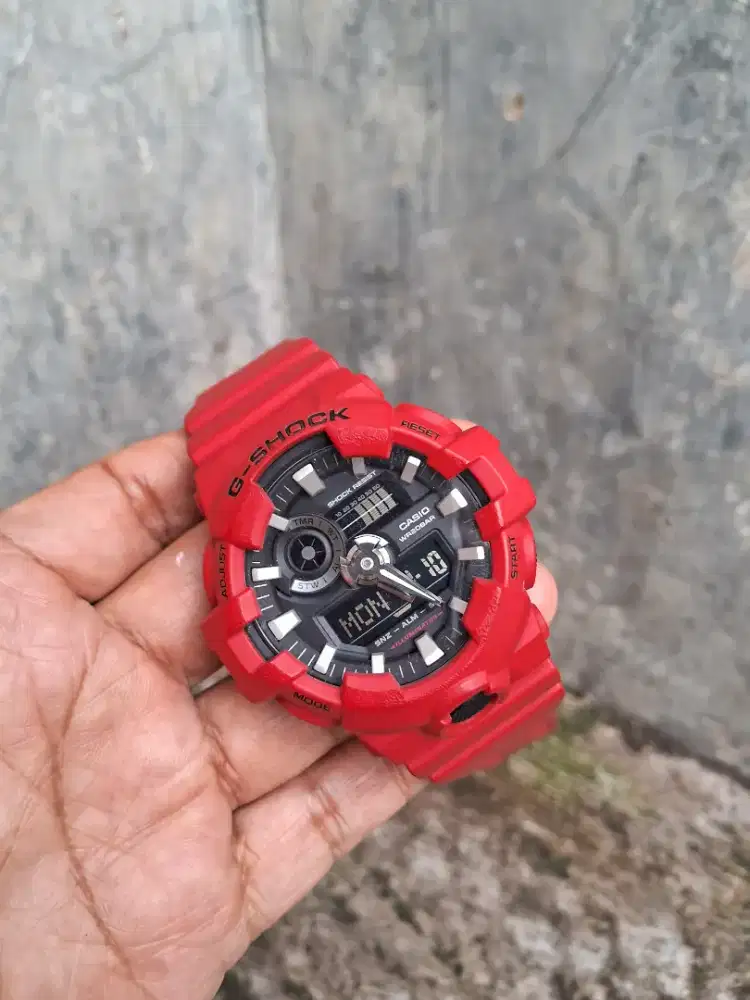 CASIO G-SHOCK GA-700 DIGITAL ANALOG
